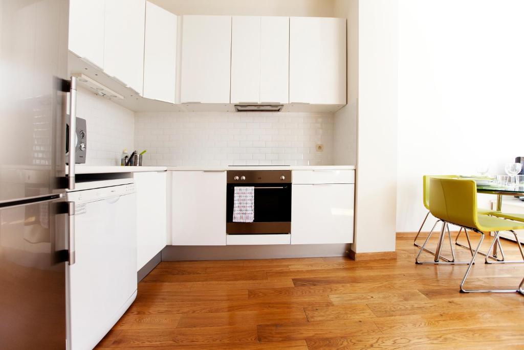 Louise Uptown Apartments Брюксел Стая снимка
