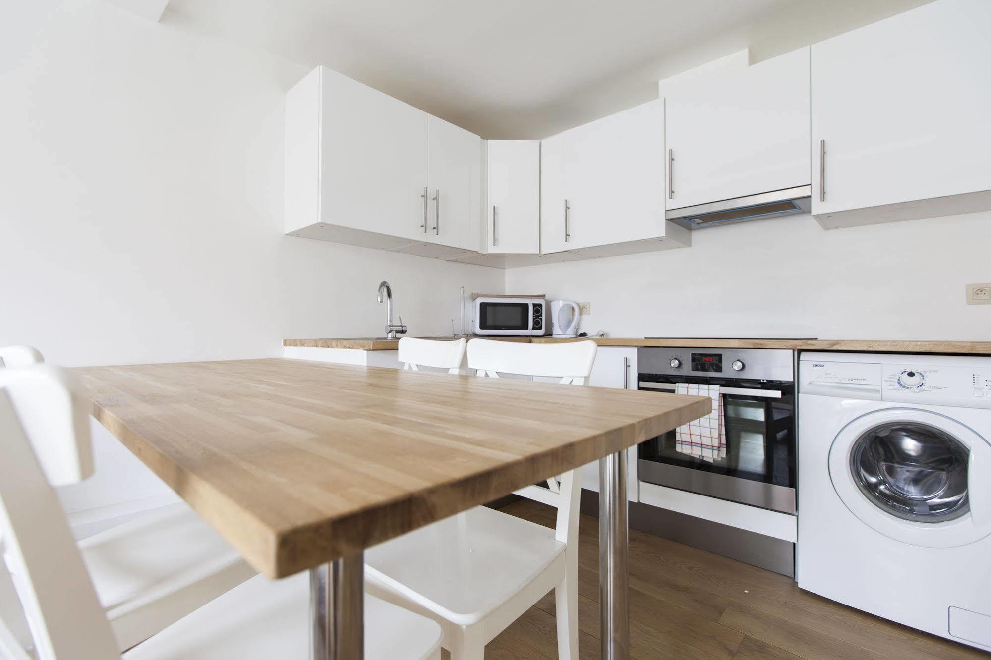 Louise Uptown Apartments Брюксел Екстериор снимка