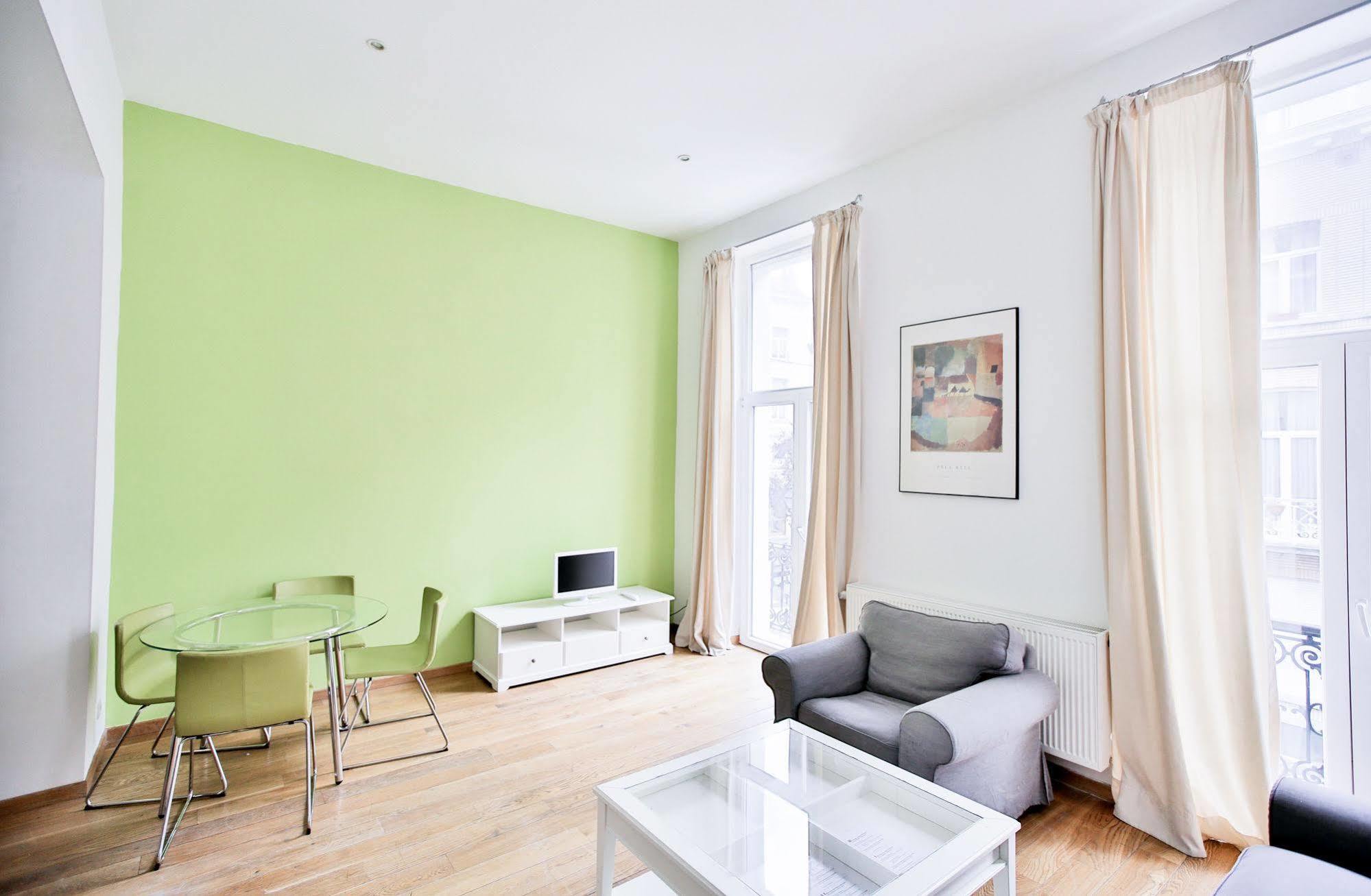 Louise Uptown Apartments Брюксел Екстериор снимка