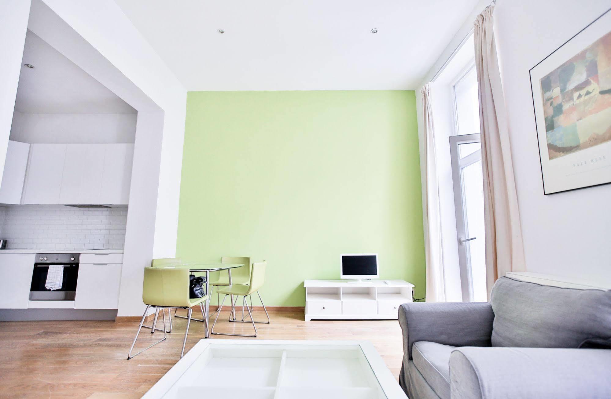 Louise Uptown Apartments Брюксел Екстериор снимка