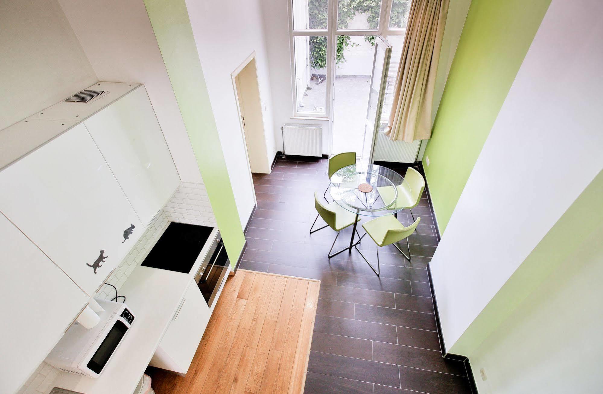 Louise Uptown Apartments Брюксел Екстериор снимка